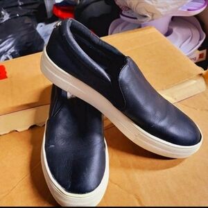 Women's Size 7 Steve Madden Black Faux Leather Platform Slip-Ons